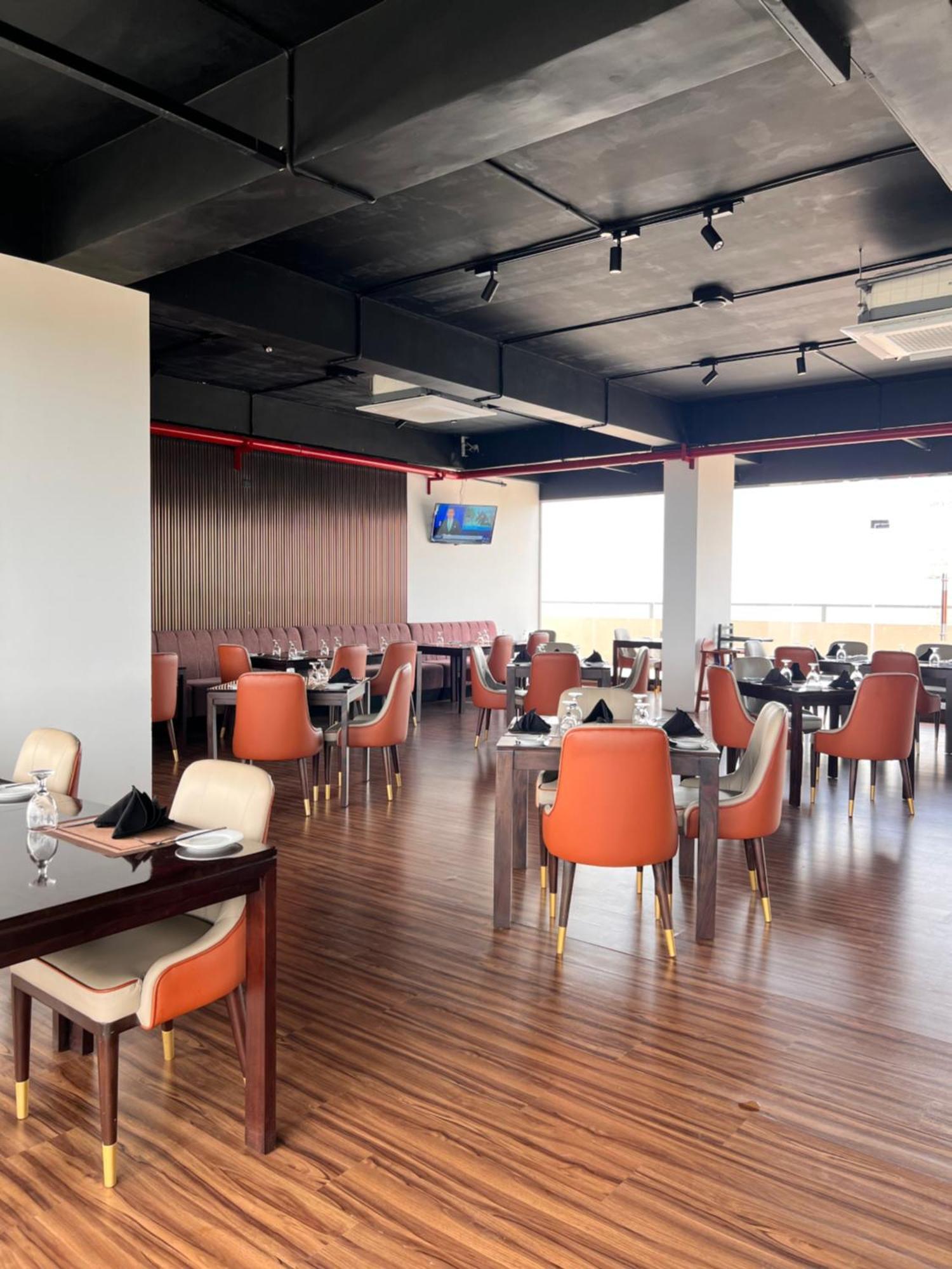 Ocean Breeze Negombo- Tidesend Luxury Beach Apartments Luaran gambar