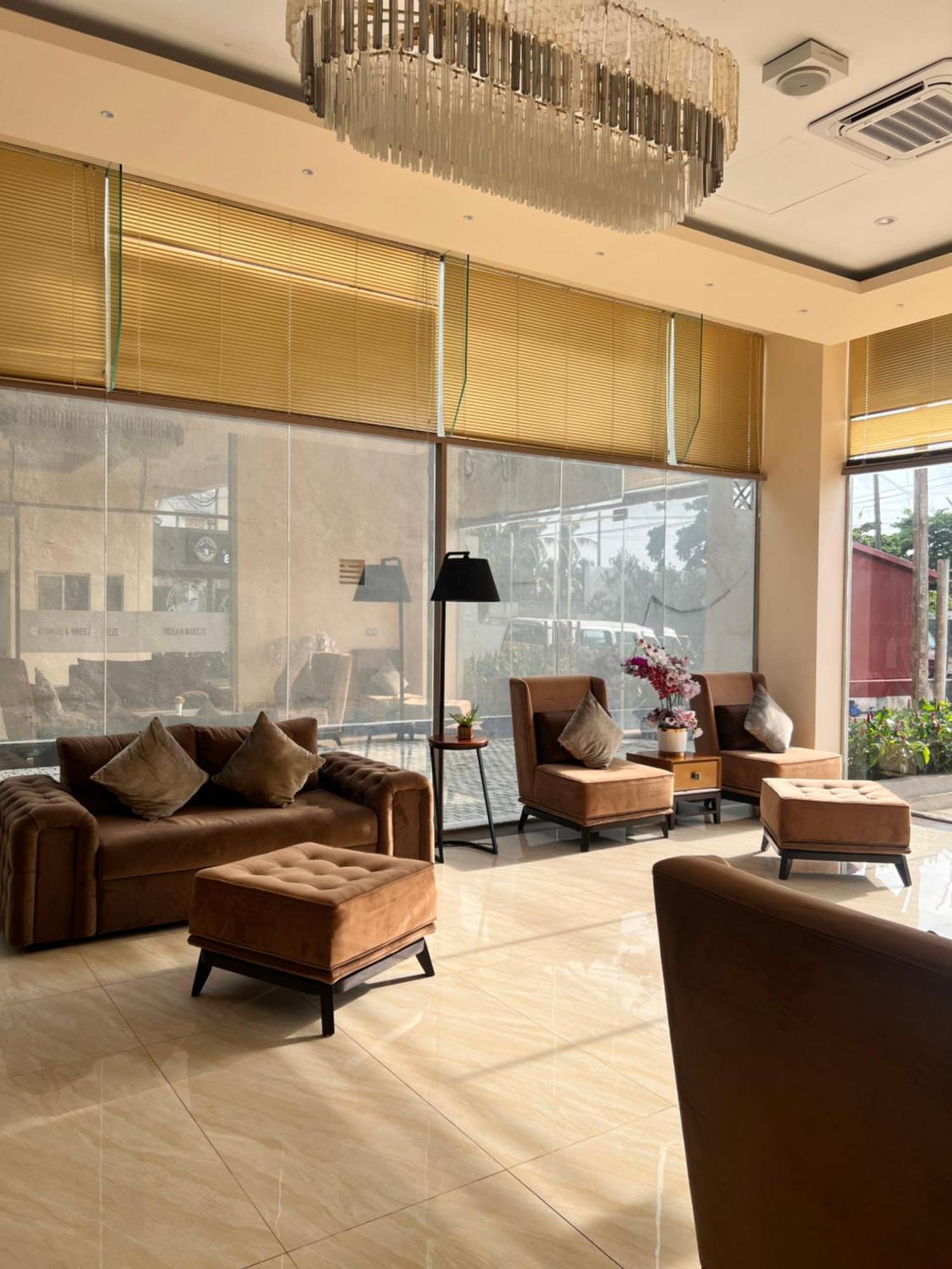 Ocean Breeze Negombo- Tidesend Luxury Beach Apartments Luaran gambar