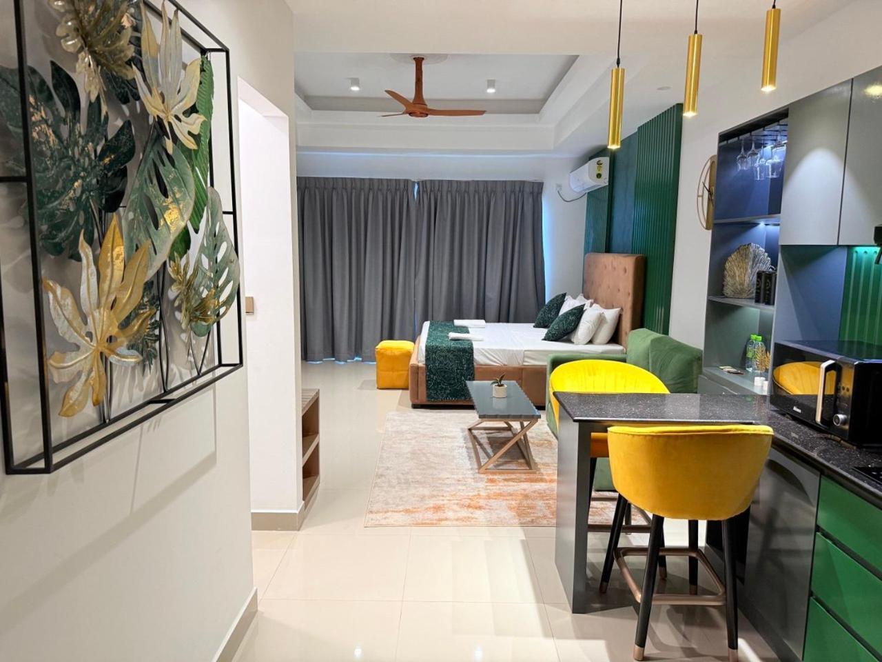Ocean Breeze Negombo- Tidesend Luxury Beach Apartments Luaran gambar