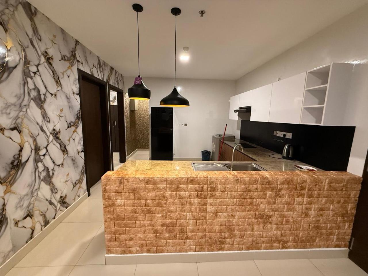Ocean Breeze Negombo- Tidesend Luxury Beach Apartments Luaran gambar