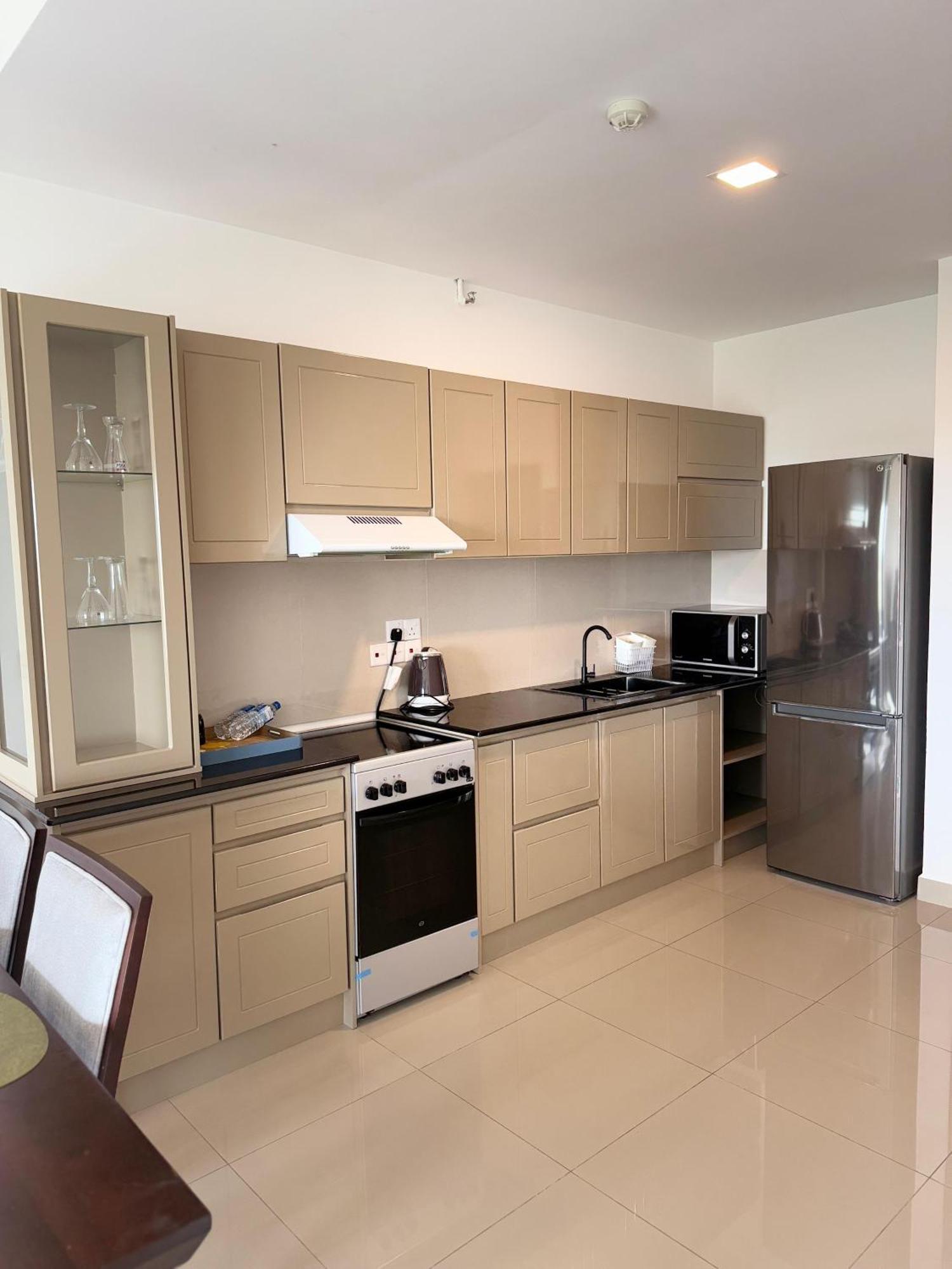 Ocean Breeze Negombo- Tidesend Luxury Beach Apartments Luaran gambar