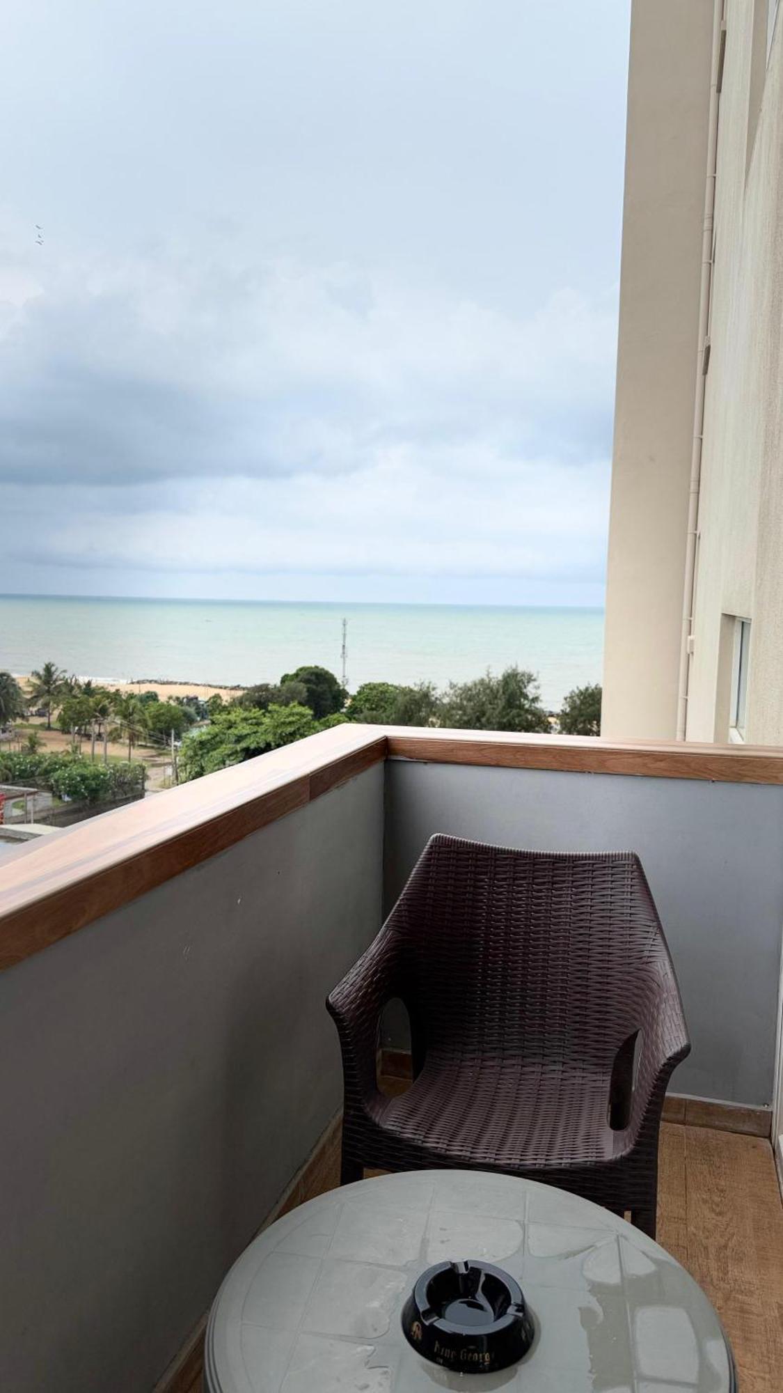 Ocean Breeze Negombo- Tidesend Luxury Beach Apartments Luaran gambar