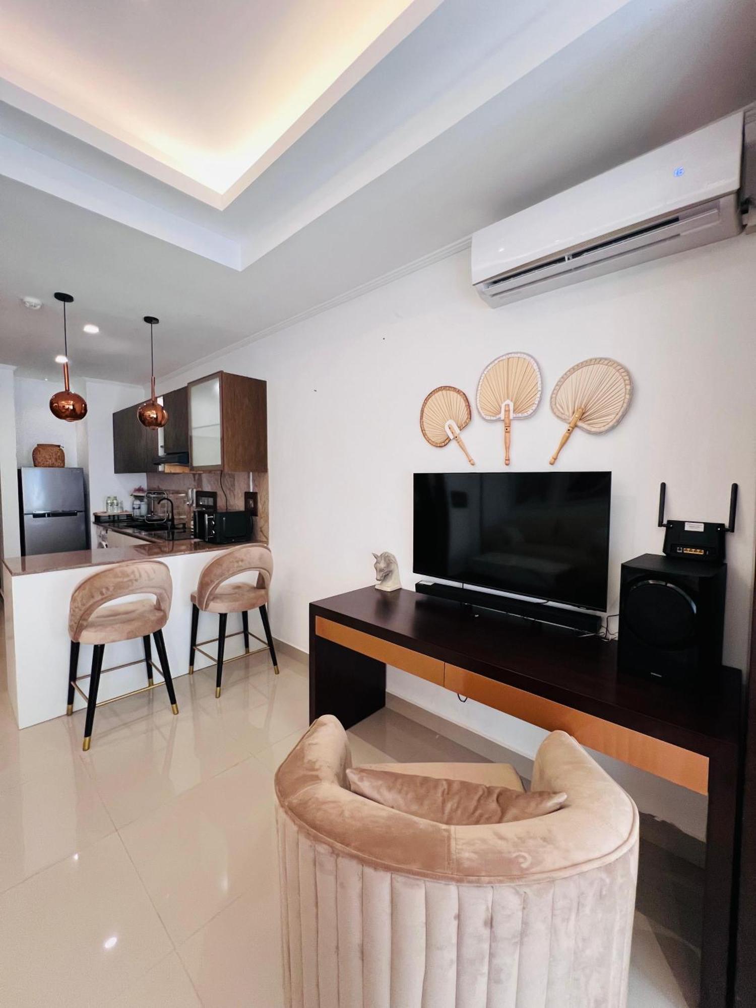 Ocean Breeze Negombo- Tidesend Luxury Beach Apartments Luaran gambar
