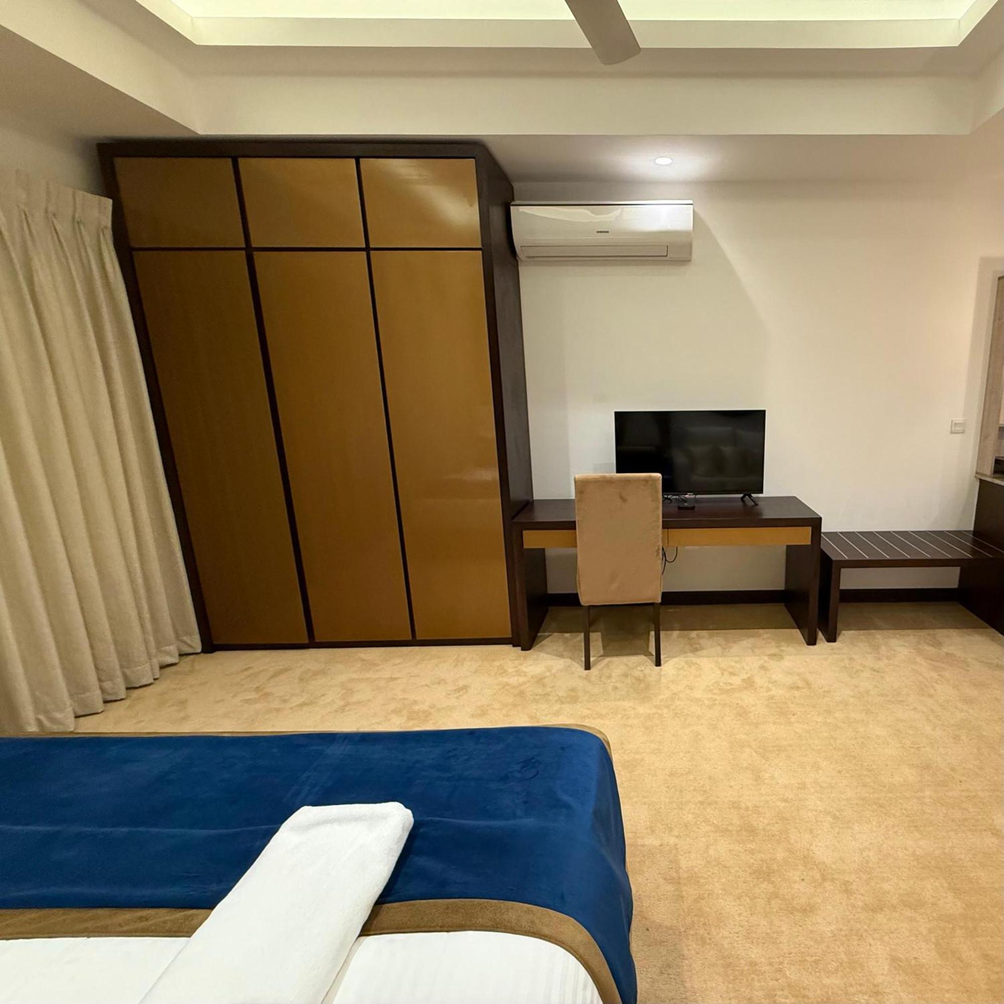 Ocean Breeze Negombo- Tidesend Luxury Beach Apartments Bilik gambar